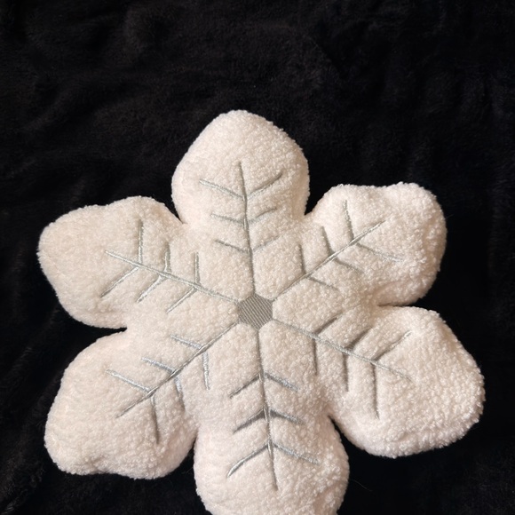 Threshold Off-White Plush Toss Pillow - Picture 2 of 4